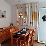 Trstenica-one Bedroom With Balcony And Sea View G オレビック