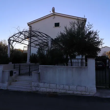 Trstenica-one Bedroom With Balcony And Sea View G * オレビック